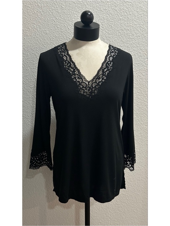 Natori Tops - Natori Top Women’s Size Medium Black Lace Trim V-Neck Long Sleeve Loungewear